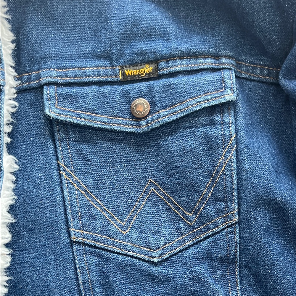 Wrangler Blue Sherpa-Lined Denim Jacket - Picture 3 of 5